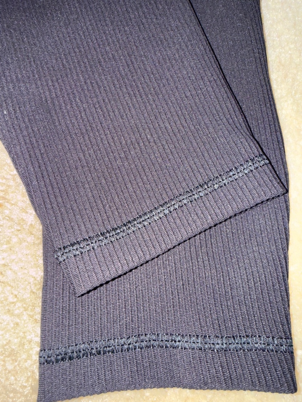 Athleta Black Stash Pocket II Ribbed 7/8 tight - size medium - Picture 6 of 8